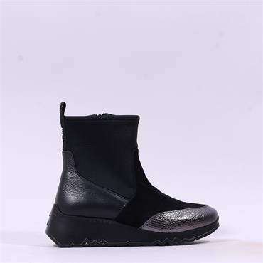 Wonders Kyoto Stretch Wedge Boot - Black Stretch